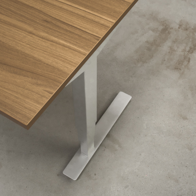 Electric Adjustable Desk | 150x80 cm | Walnut with silver frame